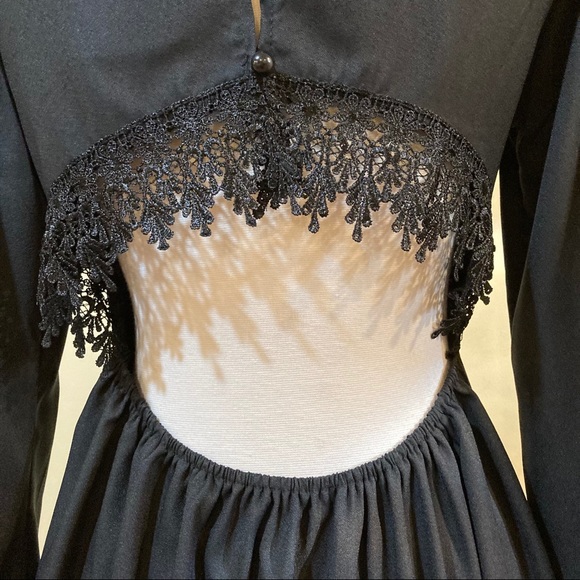 Bell Sleeve Backless Crochet Lace Trim Dress Black - Picture 6 of 6